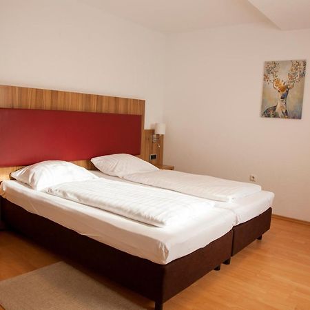 Gaestehaus Haeuser Linden  ภายนอก รูปภาพ