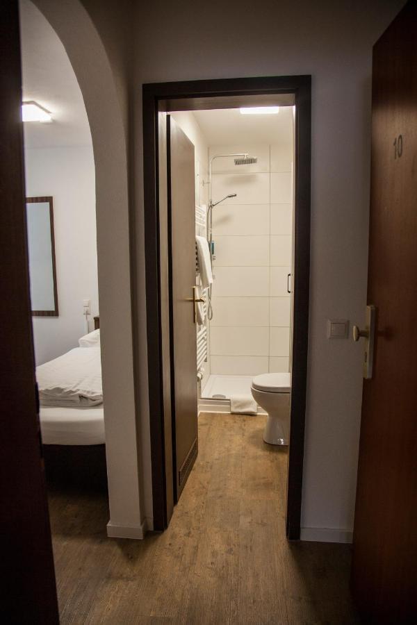 Gaestehaus Haeuser Linden  ภายนอก รูปภาพ