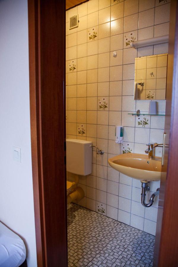Gaestehaus Haeuser Linden  ภายนอก รูปภาพ